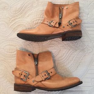 Dolce vita Moro booties